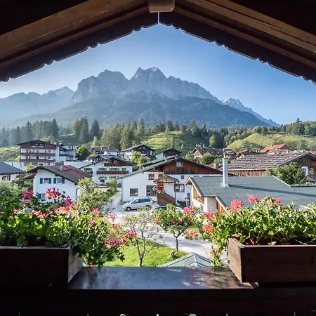 Gipfelblick * Grainau